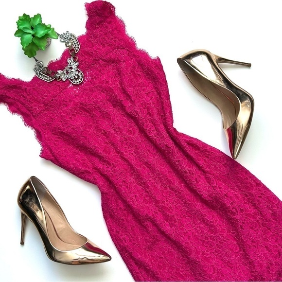 Adrianna Papell Dresses & Skirts - Adrianna Papell Barbie Pink Boat Neck Sleeveless Lace Cocktail Dress Size 2